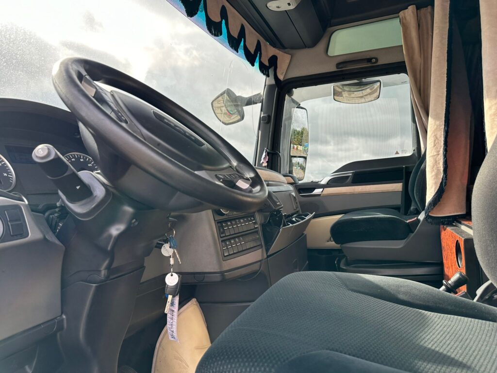 Bisarca Man TGX 26.400 Euro 5